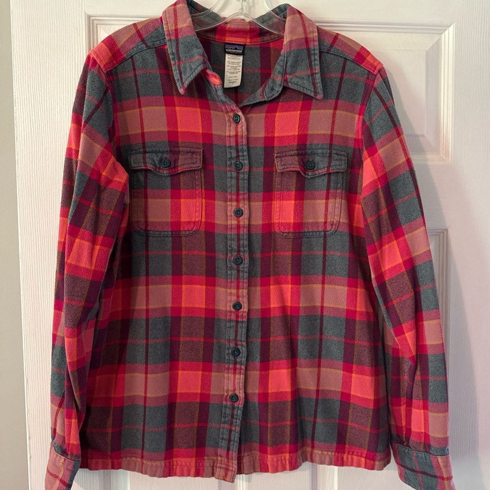 Women’s Patagonia Red and Gray Plaid Button-Up Shirt